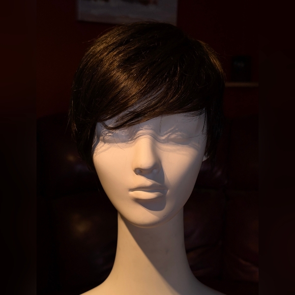 Wig - Picture 2 of 7